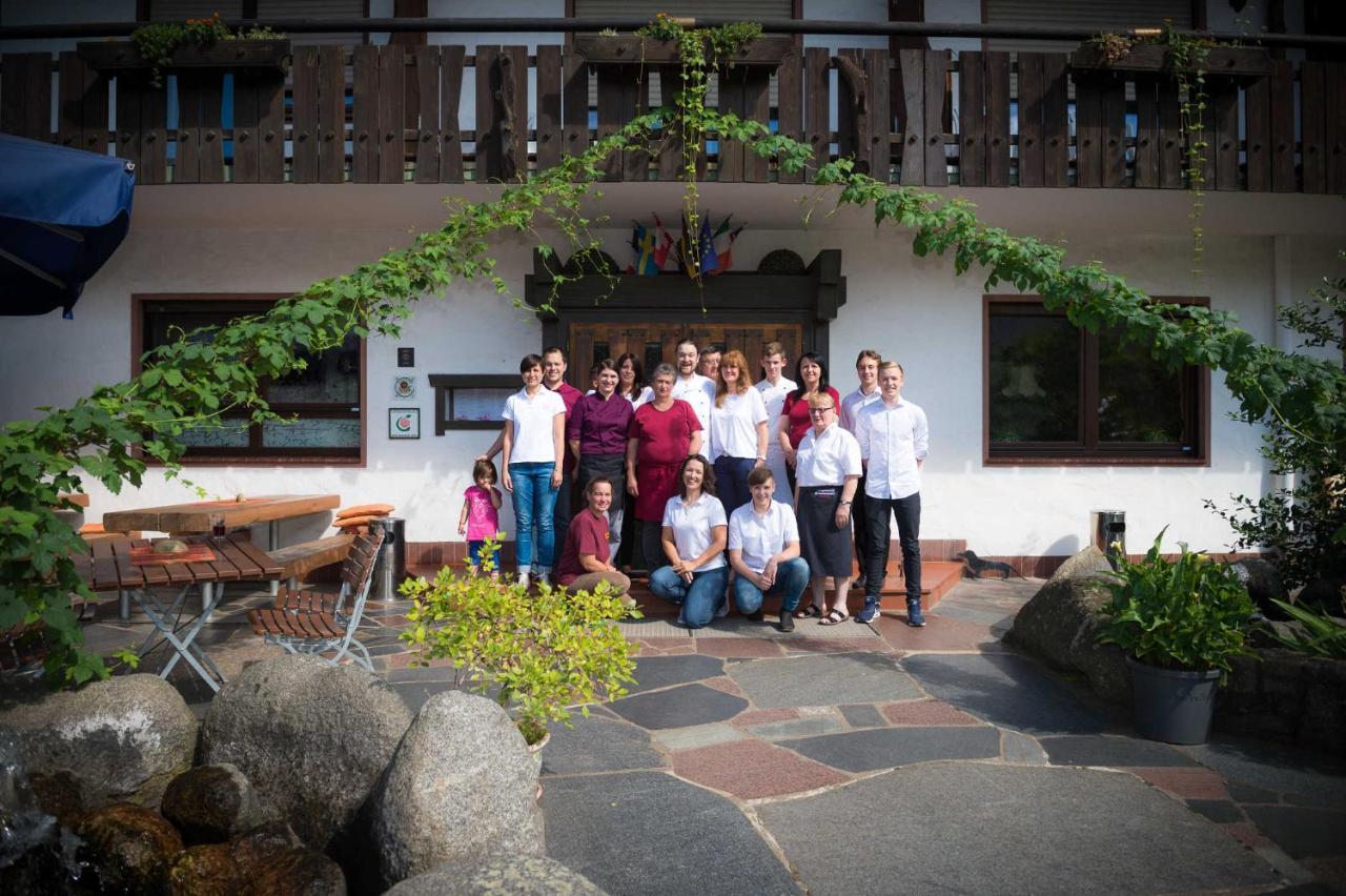 Hotel Landgasthof Brunnenwirt Zum Meenzer à Fischbachtal Extérieur photo